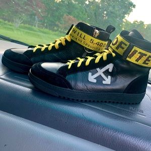 🔥🔥🔥💯💯AUTHENTIC OFF WHITE LEATHER SNEAKERS🔥🔥